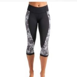 🛍 LOWEST Calia abstract Capris